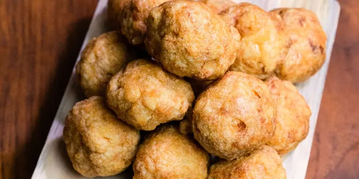 Bakso Goreng: Crispy Indonesian Fried Meatballs (30 Minutes)