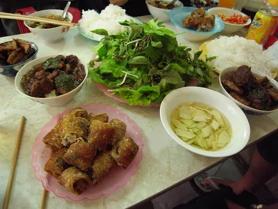 Bun Cha Hanoi: Vietnamese Grilled Pork Meatballs with Vermicelli