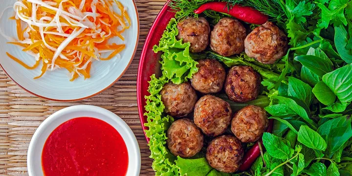 Cambodian Pork Meatballs (Lemongrass Kroeung) - 30 Minutes