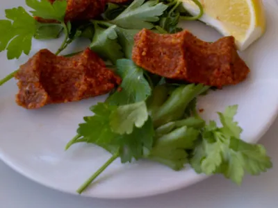 How to Make Çiğ Köfte (Vegan Turkish Bulgur Meatballs)