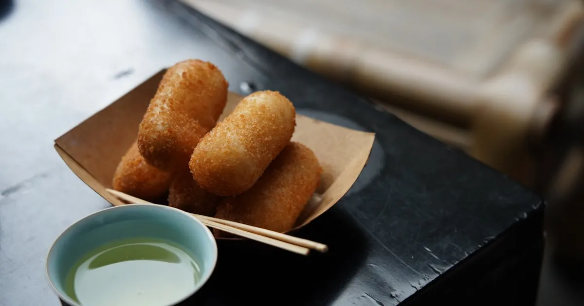 Dutch Bitterballen (Crispy Fried Beef Ragout Balls)