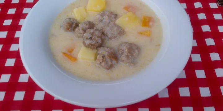 How to Make Ekşili Köfte (Turkish Sour Meatball Soup)
