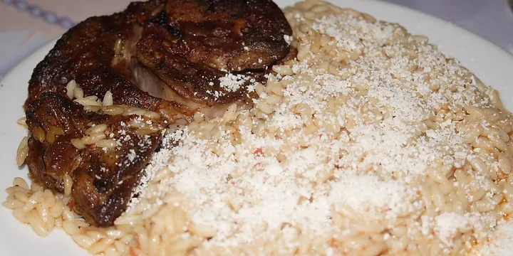 How to Make Giouvetsi Meatballs (Greek Baked Orzo)