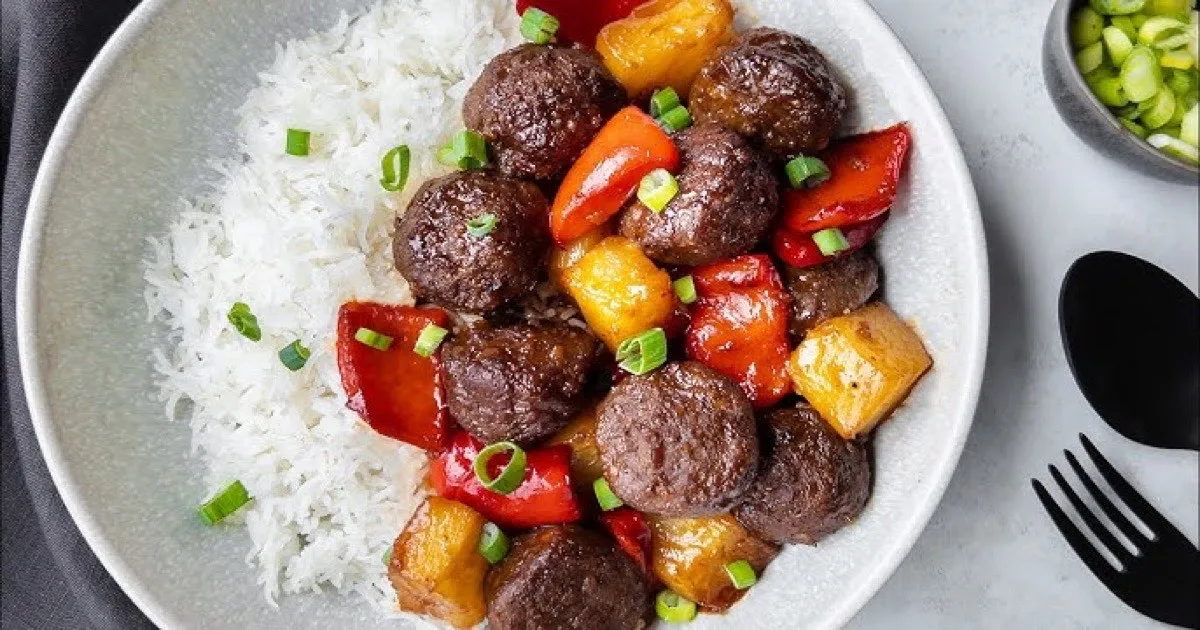 How to Make Hawaiian Meatballs with Pineapple (30 Minutes)