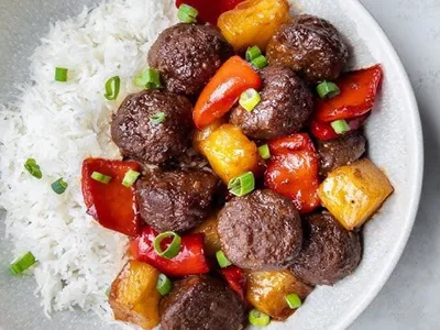 How to Make Hawaiian Meatballs with Pineapple (30 Minutes)