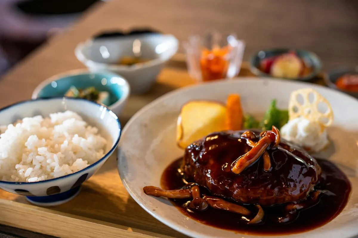 Japanese Hambagu Recipe (Hamburger Steak, 35 Minutes)