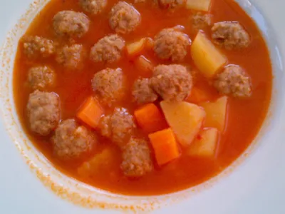 How to Make Kofte Sote (Turkish Meatballs in Tomato Sauce)