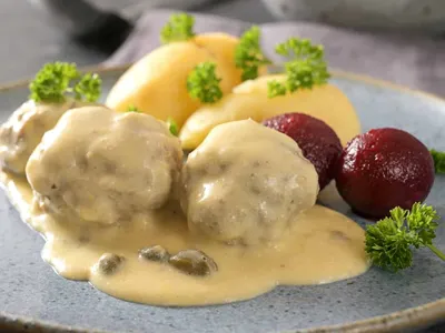 Königsberger Klopse: German Meatballs in Creamy Caper Sauce