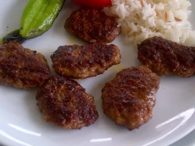 How to Make Kuru Köfte (Turkish Meatballs)