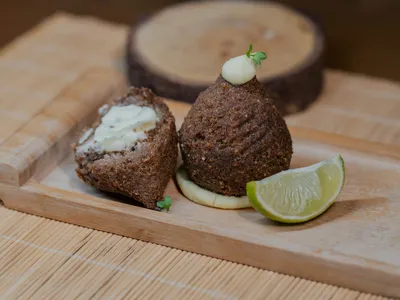 Icli Kofte: Turkish Stuffed Bulgur Meatballs (Crispy Kibbeh)