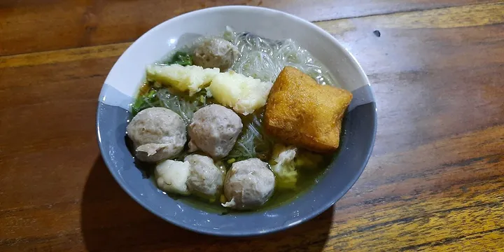 How to Make Mauritian Meatball Soup (Bouillon Boulette)