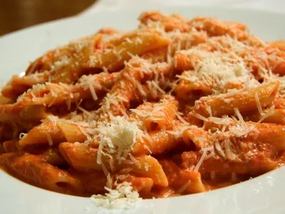 How to Make Meatballs in Vodka Sauce