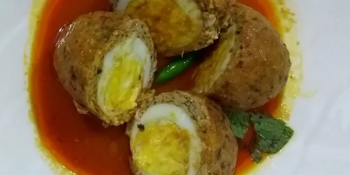 How to Make Nargisi Kofta (Egg-Stuffed Meatballs)