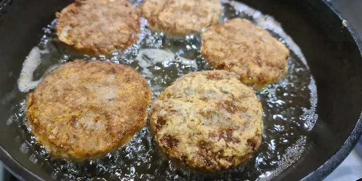 How to Make Philly Cheesesteak Meatballs