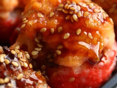 How to Make Sesame Chicken Meatballs (Sticky Sesame Glaze)