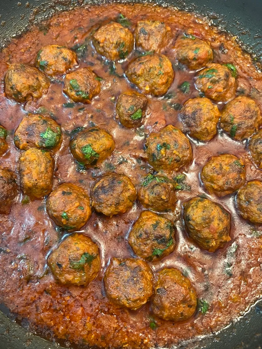 Vietnamese Xiu Mai Meatballs in Tomato Sauce